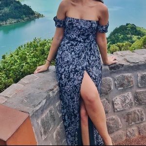 Off the shoulder maxi with front slit ($10 with Bundle)